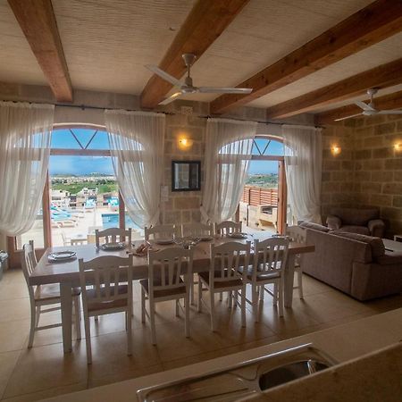 Villa Ta' Peppi Sannat Esterno foto