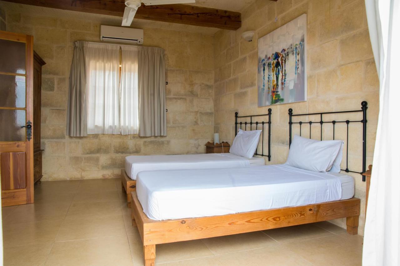 Villa Ta' Peppi Sannat Esterno foto
