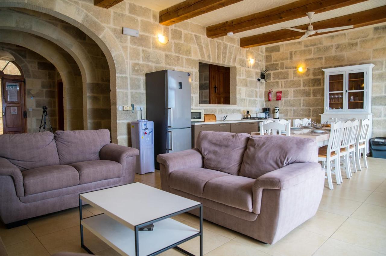 Villa Ta' Peppi Sannat Esterno foto